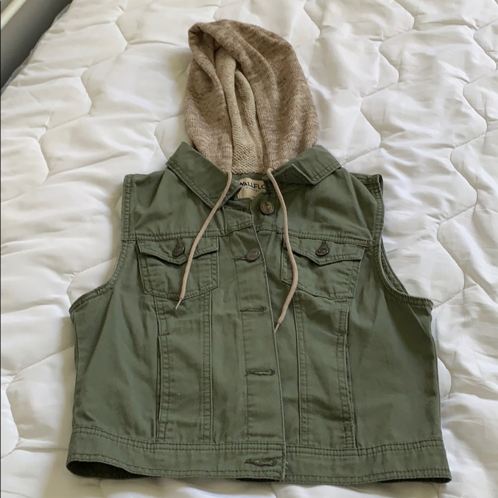 Cropped Vest (Olive)